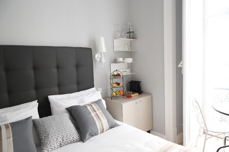 บี อินบี ลิสบอน ดาวน์ทาวน์ สวีท Bed & Breakfast ภายนอก รูปภาพ